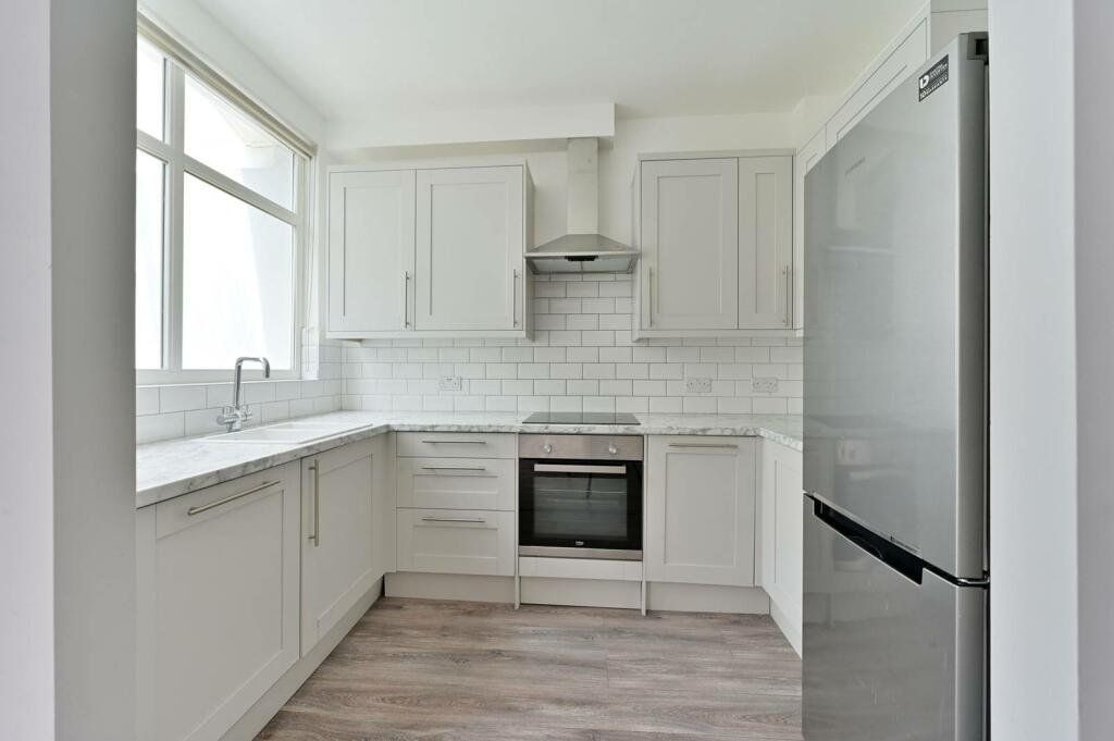 Property photo 3 of 11 Picture No. 06