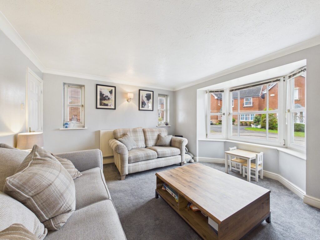 Property photo 2 of 26