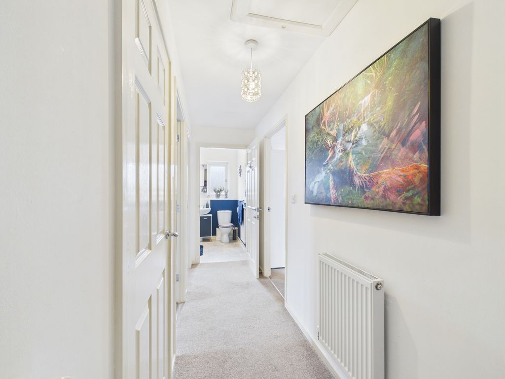 Property photo 2 of 7 Landing