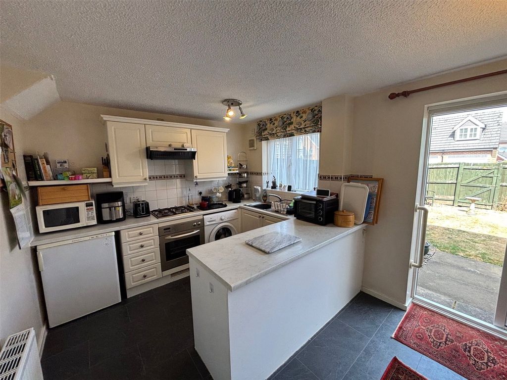 Property photo 3 of 16 Picture No. 05