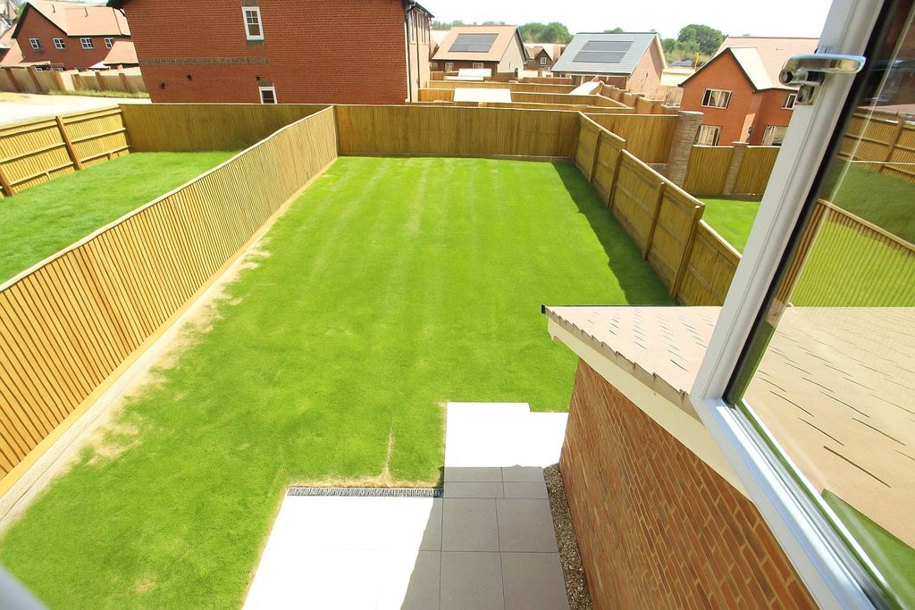 Property photo 3 of 8 Picture No. 04