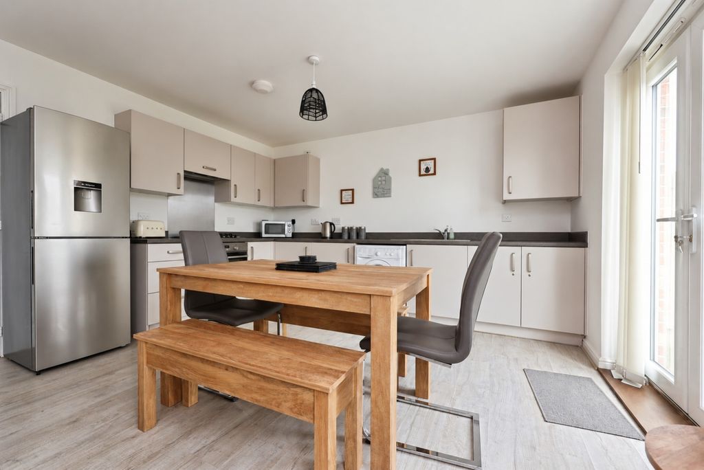 Property photo 2 of 11 5446601