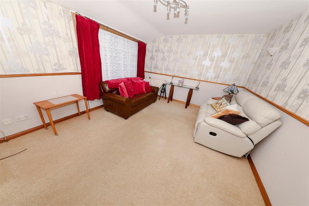 Property photo 2 of 16 D