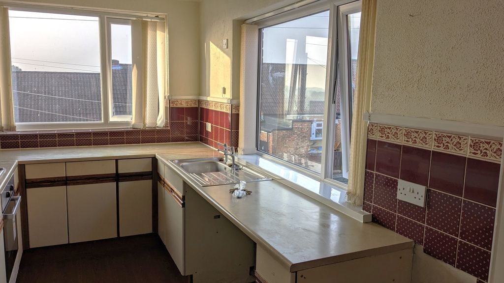 Additional image 13 of 2 bed flat for saleThe Avenue, Seaham, County Durham SR7