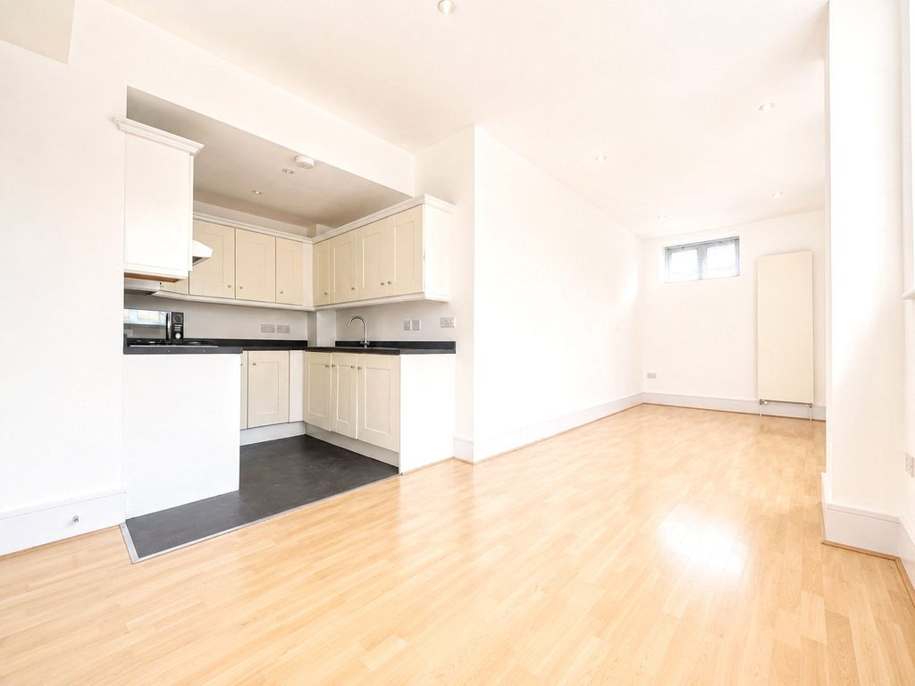 Property photo 1 of 11 Picture No. 10