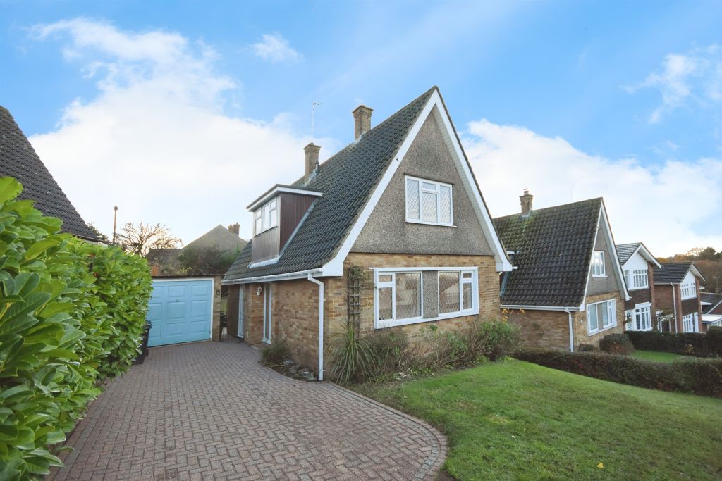 Property photo 1 of 12