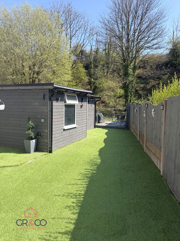 Property photo 2 of 33 Rear Garden