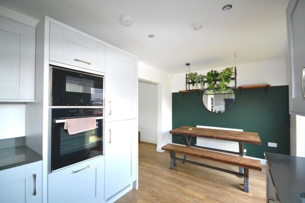 Property photo 3 of 16 Kitchen Dining Room
