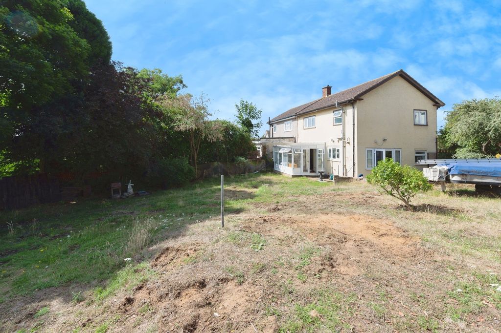 Property photo 2 of 17 Photo