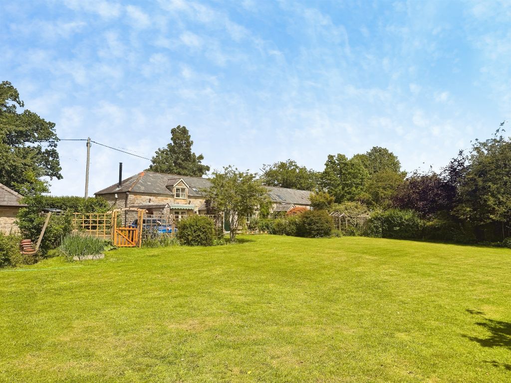 Property photo 1 of 24