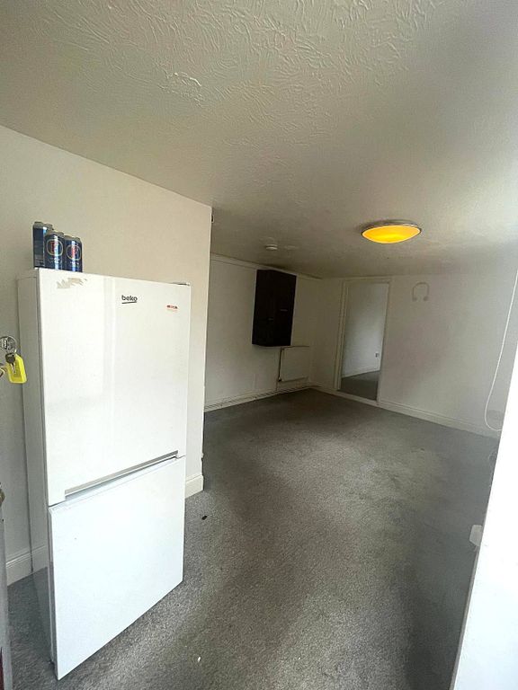 Property photo 2 of 5 Gallery