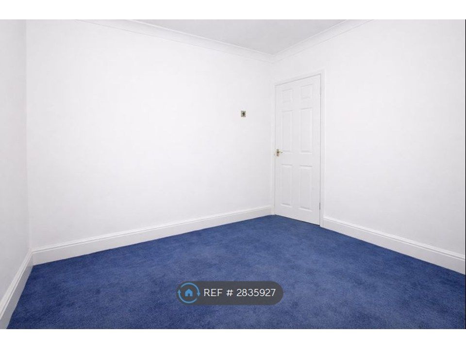 Property photo 2 of 7 Bedroom