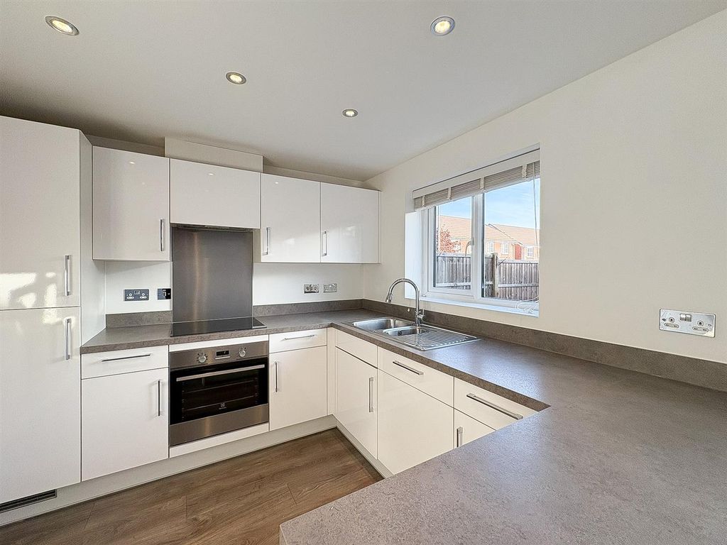 Property photo 2 of 18 Kitchen-2-2.Jpg