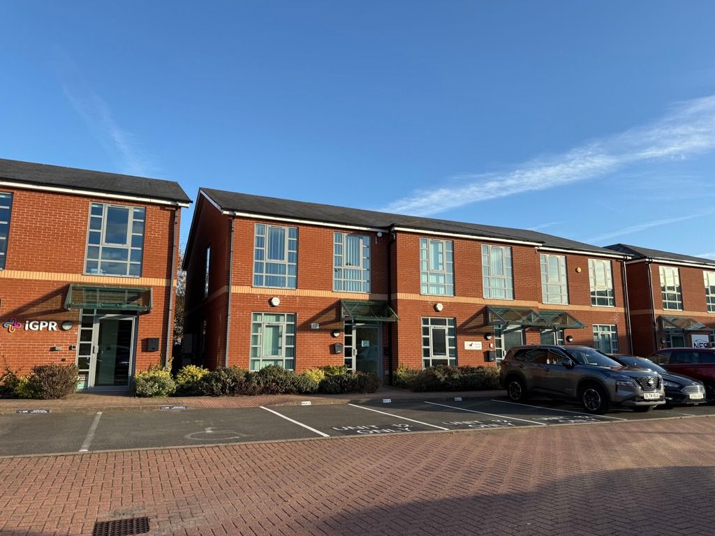 Property photo 1 of 8 Photo 8