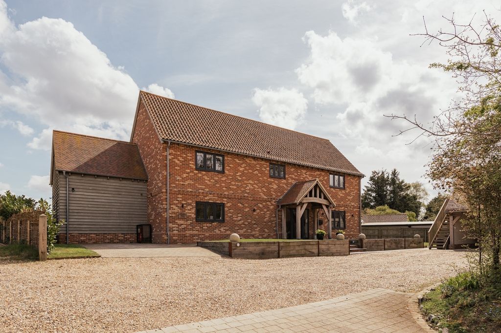 Property photo 1 of 34