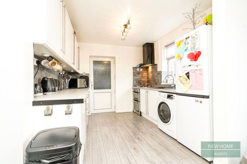 Property photo 3 of 17 Photo 11