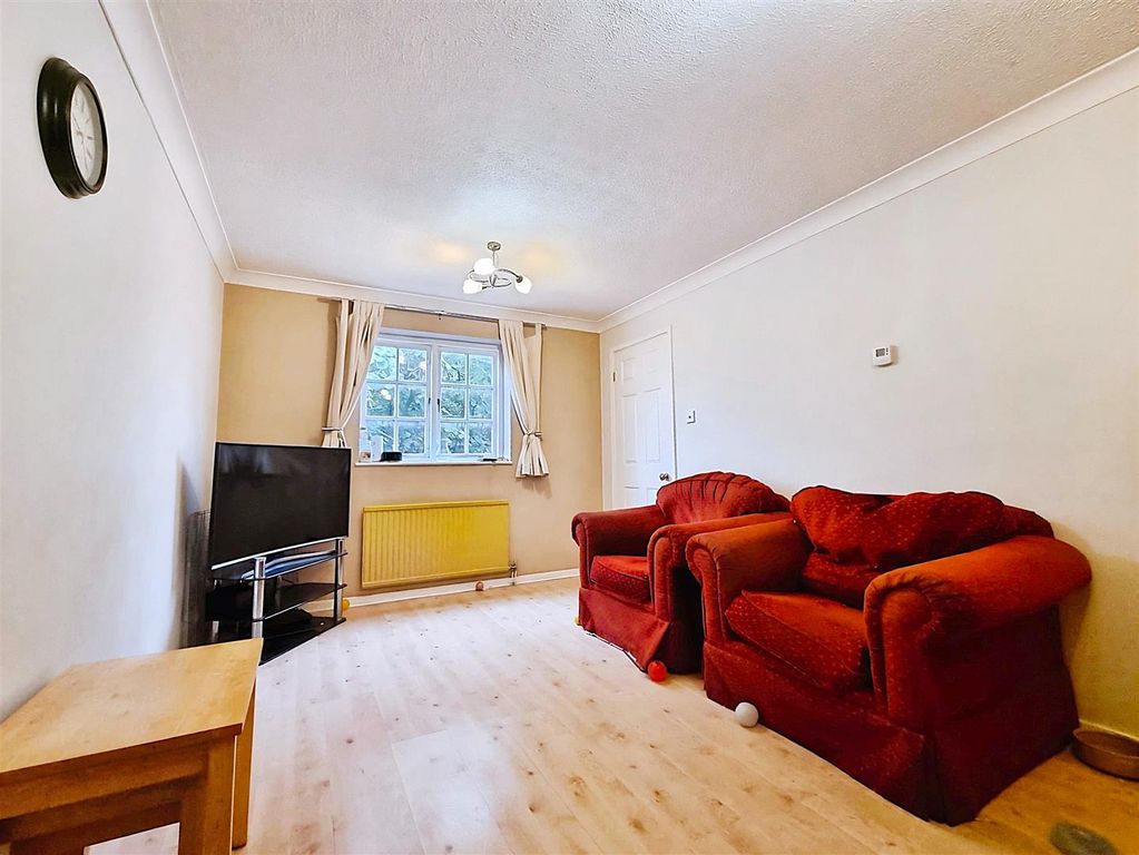 Property photo 2 of 19 4cd2E956-Photo-2025-10-15-12-50-43.Jpg