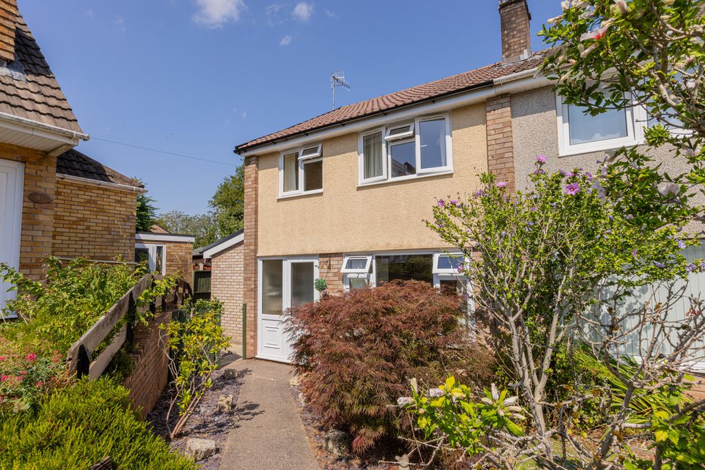Property photo 1 of 30