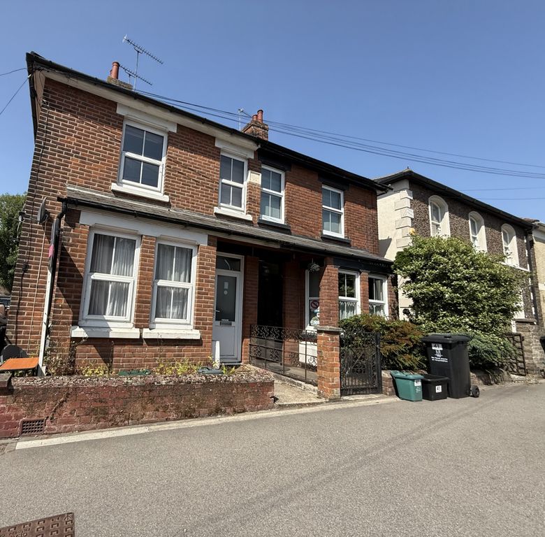 Property photo 1 of 5