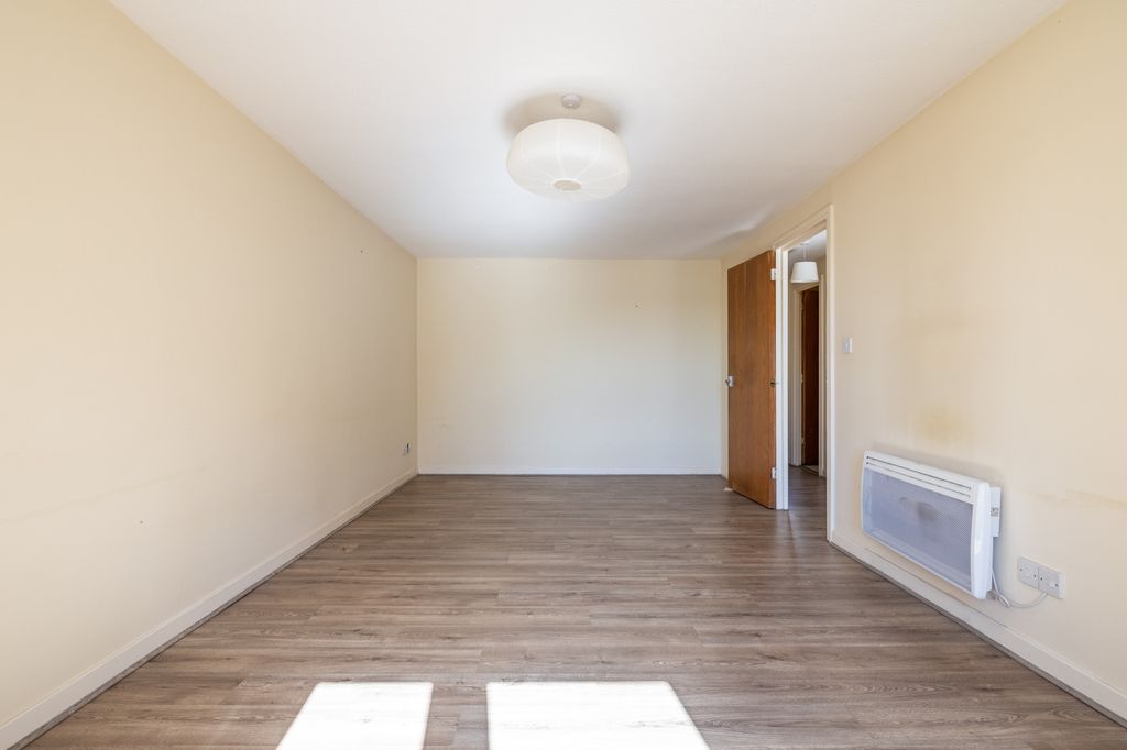 Property photo 3 of 31