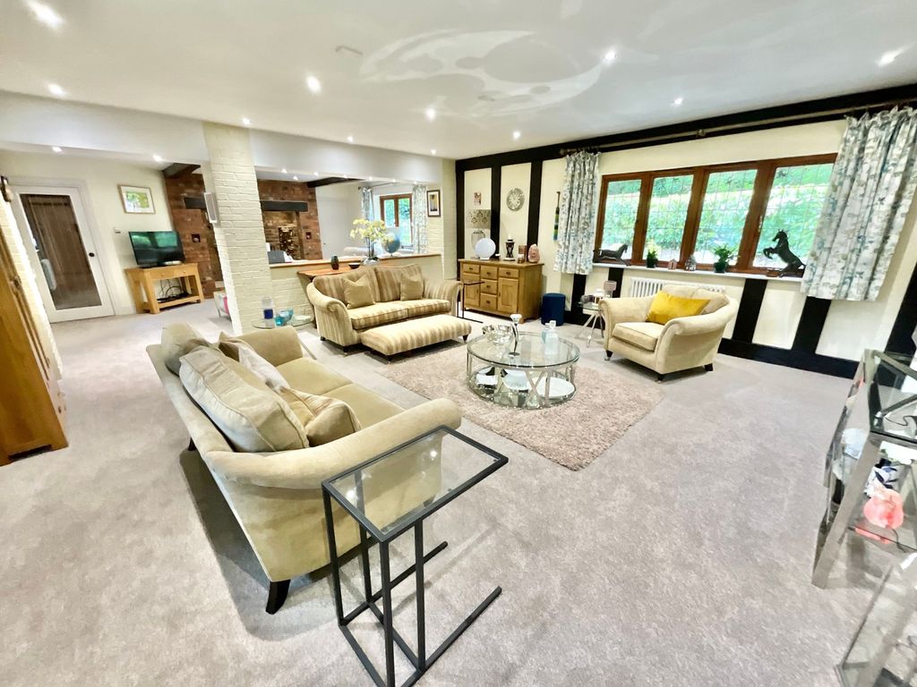 Property photo 2 of 53