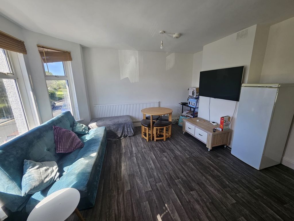 Property photo 2 of 11 Photo 36