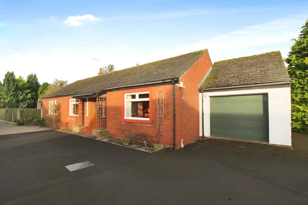 Property photo 1 of 14 External