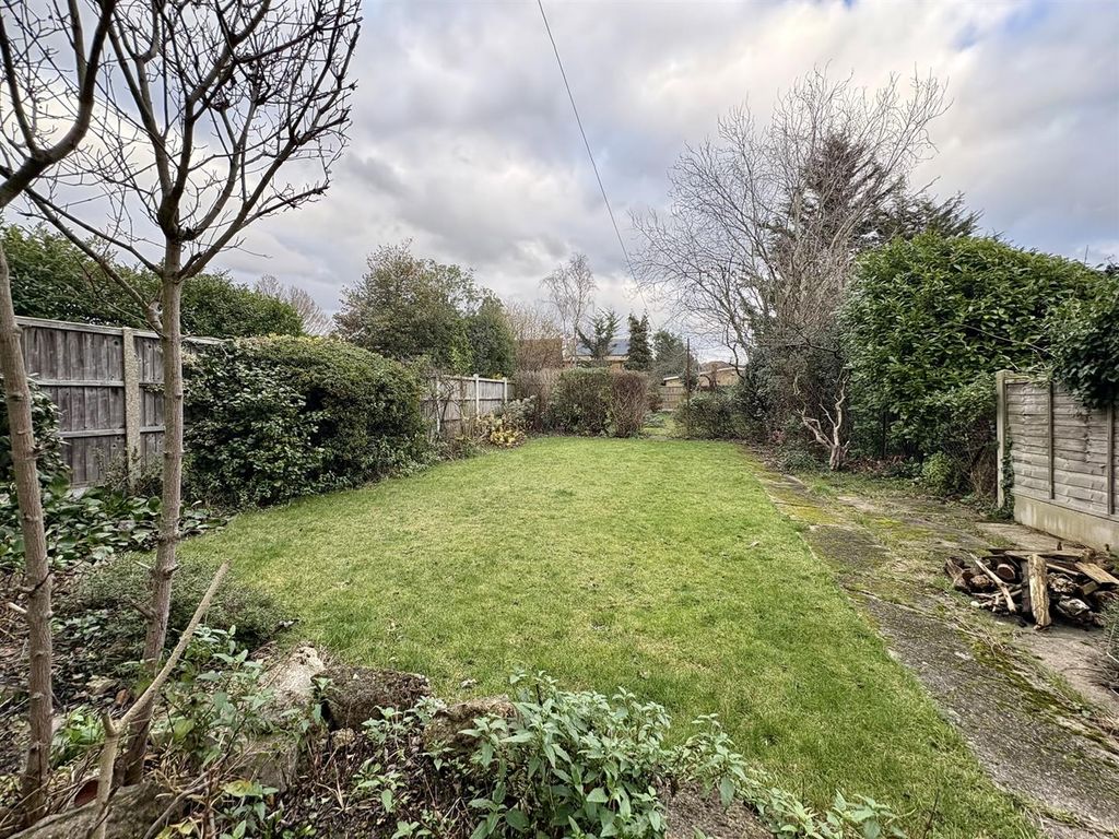 Property photo 2 of 14 Garden