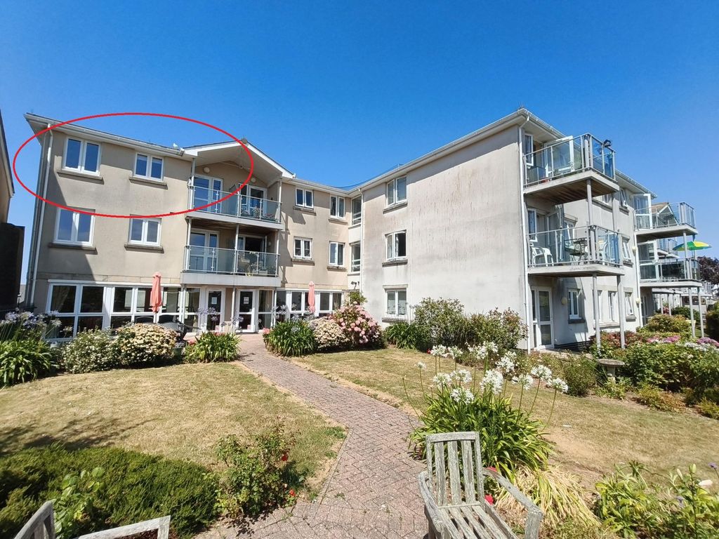 Property photo 1 of 14 External