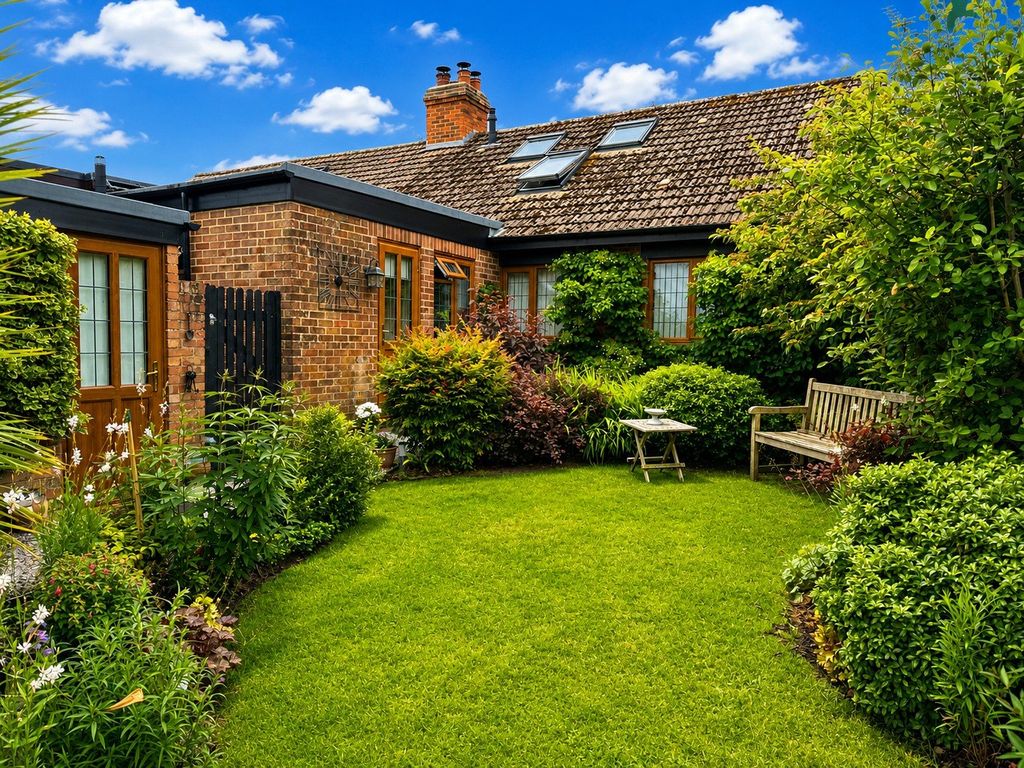 Property photo 1 of 16 Picture No. 22