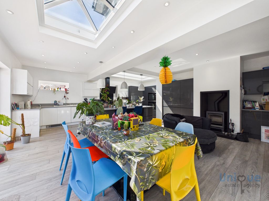 Additional image 5 of 6 bed detached house for salePrinces Way, Fleetwood FY7