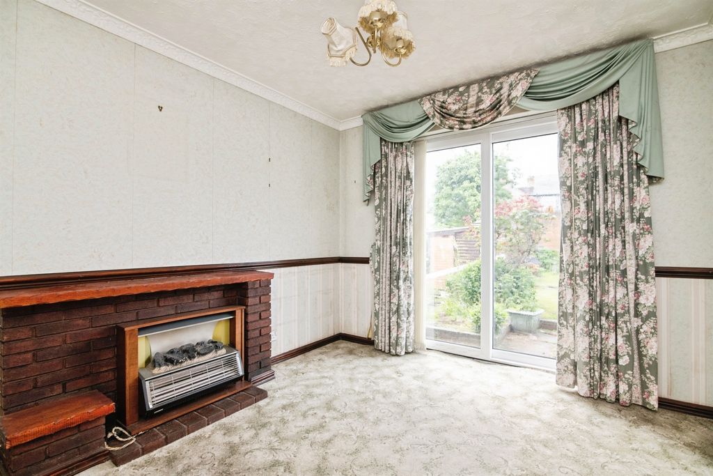 Property photo 2 of 16