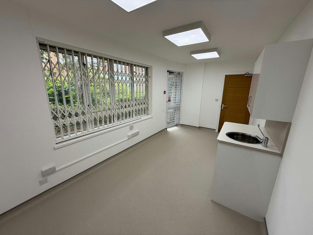 Property photo 2 of 13 m.Jpg