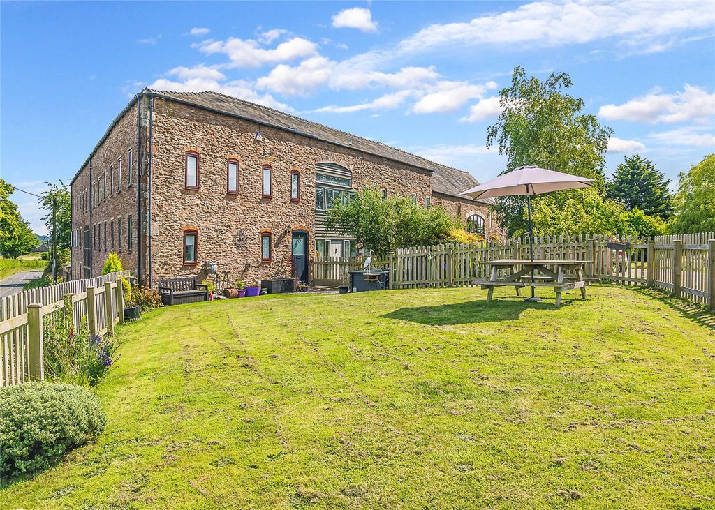 Property photo 1 of 25 Picture No. 74