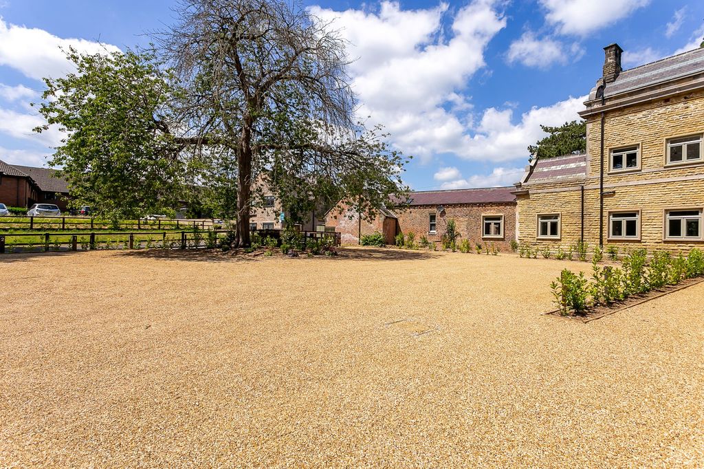 Additional image 14 of 2 bed flat for saleHemsworth Walk, Ripon HG4