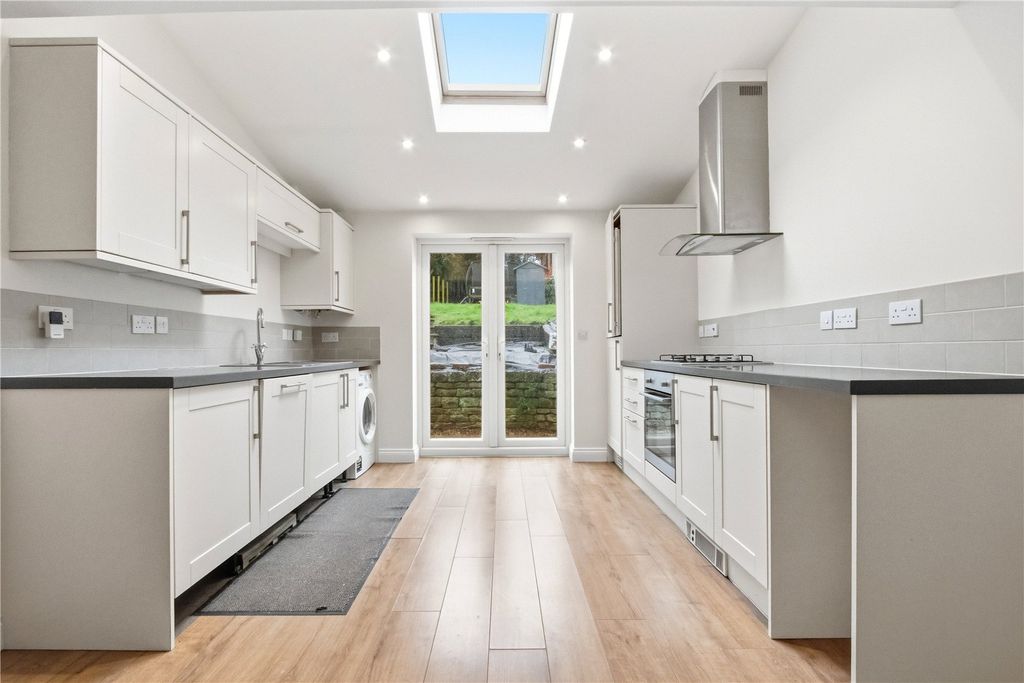 Property photo 2 of 13 Picture No. 07