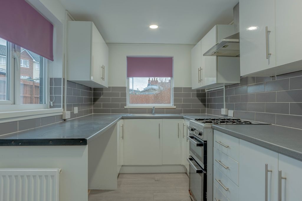 Property photo 3 of 16 Ap6A4782-Hdr