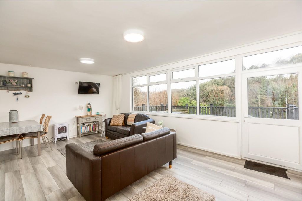 Property photo 2 of 22 Cz0A5494-Edit.Jpg