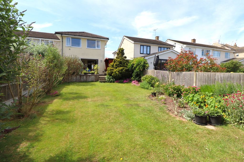 Property photo 3 of 20