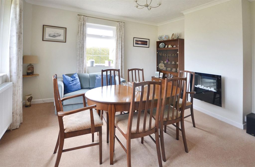 Property photo 3 of 12 Dining Room