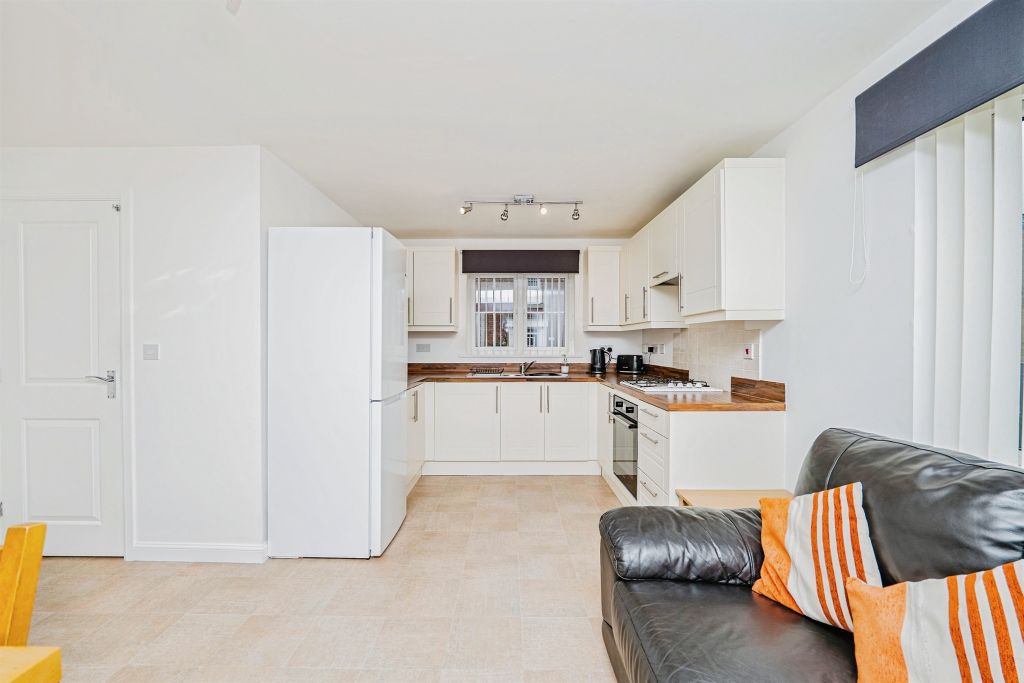 Property photo 3 of 34
