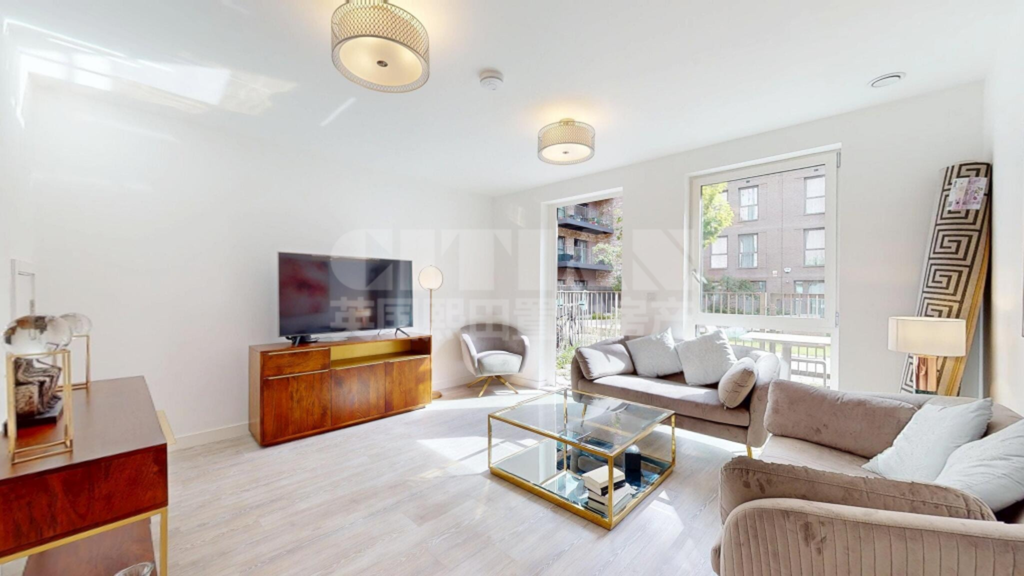 Property photo 2 of 39