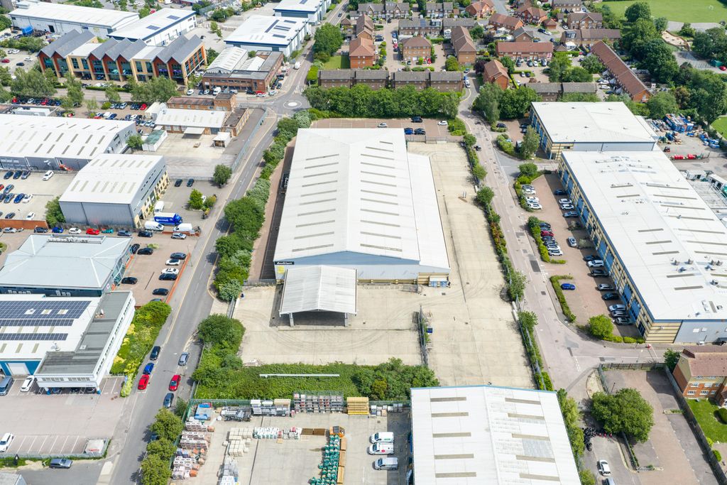 Property photo 3 of 7 Al Borehamwood 28.Jpg