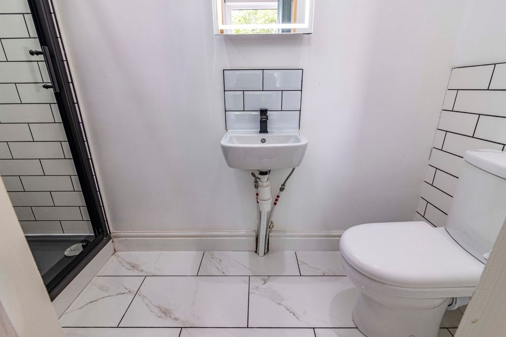 Property photo 3 of 30