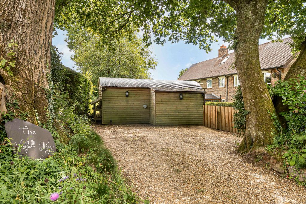 Property photo 2 of 28