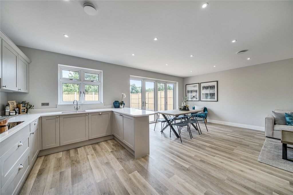 Property photo 2 of 14 Picture No. 44