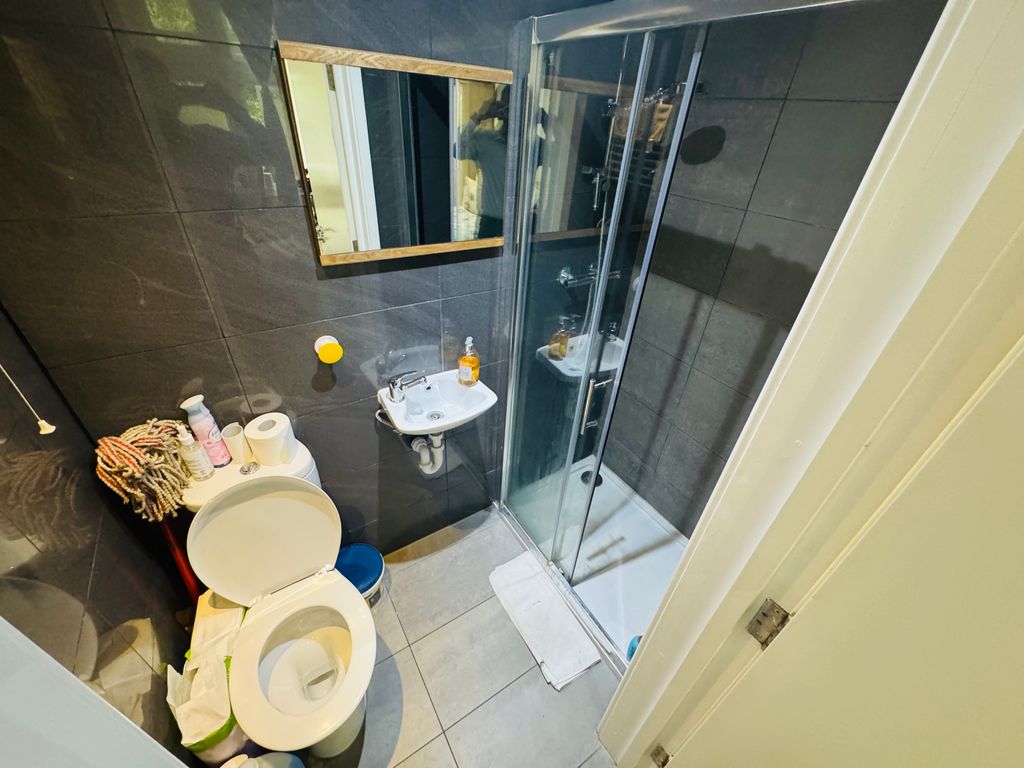 Property photo 3 of 4