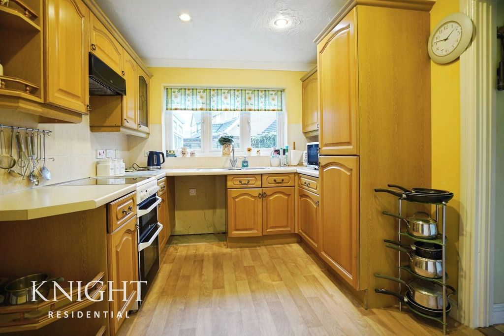 Property photo 3 of 19