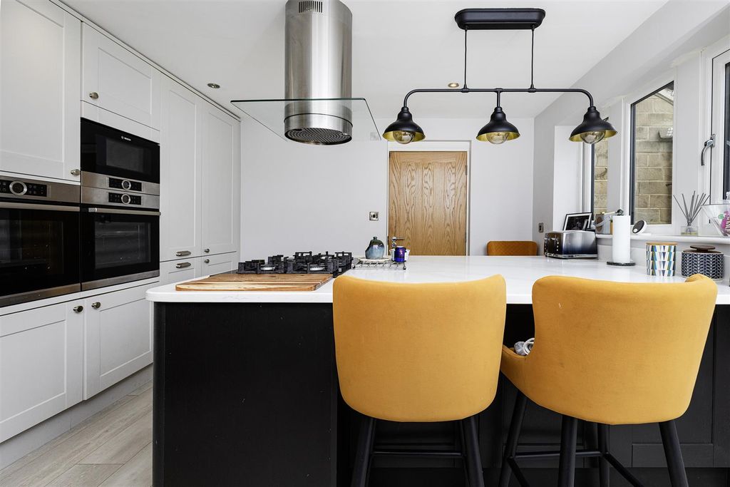 Property photo 2 of 45 Dining Kitchen