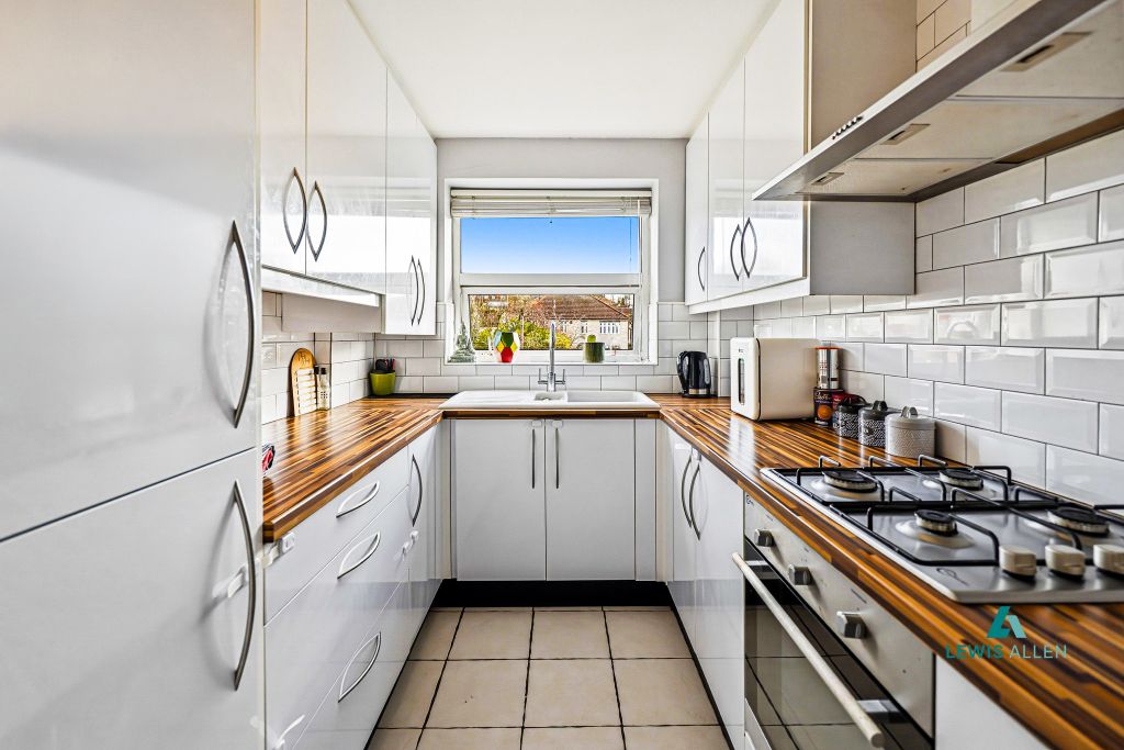 Property photo 3 of 14 5__71A2975